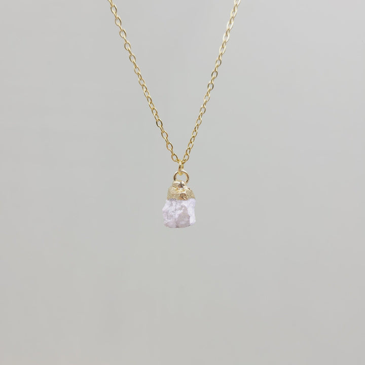 Collana con pietra preziosa grezza di cristallo irregolare Olivenorma 