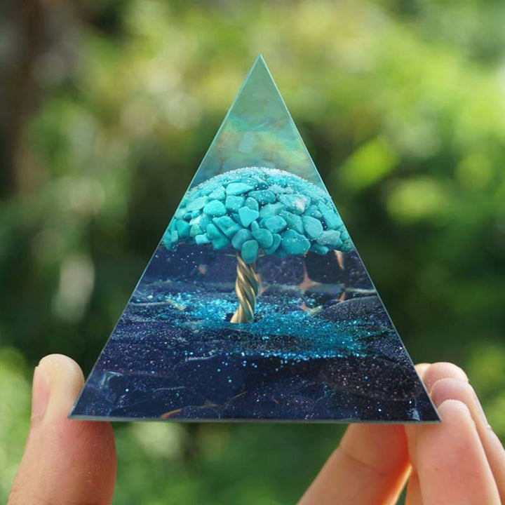 Piramide di orgone curativa in arenaria blu Olivenorma con turchese