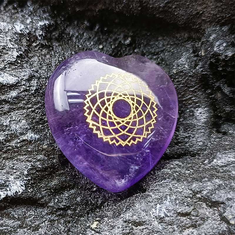 Set di 7 pietre dei chakra a forma di cuore