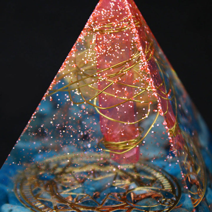 Piramide di Orgone in Quarzo Rosso Olivenorma con Lapislazzuli 