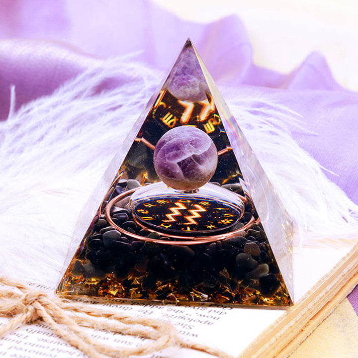 Sfera di ametista Olivenorma con piramide di orgone dello zodiaco Acquario in ossidiana 