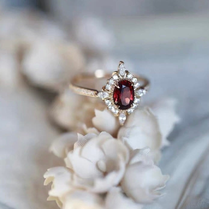Anello Atmosfera "Miss Rose" in rubino vintage Olivenorma 