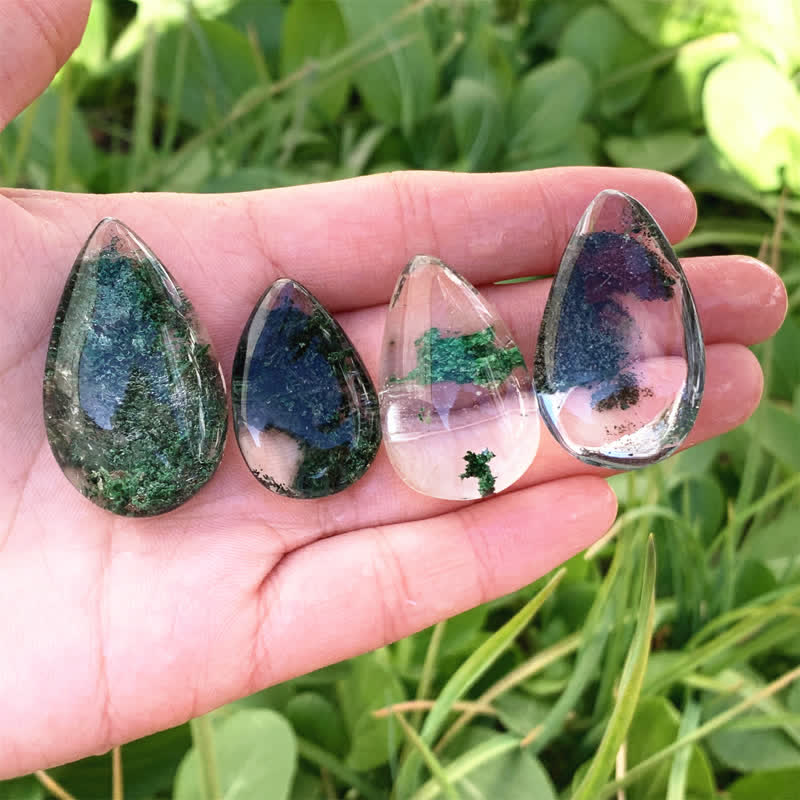 Ciondolo di cristallo curativo in quarzo fantasma verde