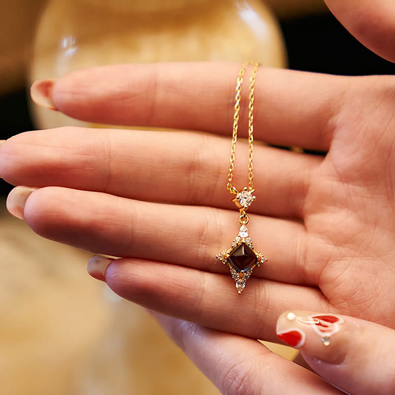 Olivenorma"Eternal Bliss" - Collana con topazio blu naturale di Londra 