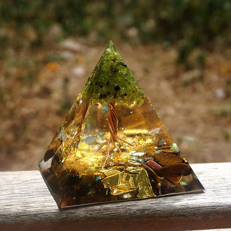 Olivenorma Radiance of Growth – Piramide dell'Albero della Vita con Peridoto e Occhio di Tigre - image 7