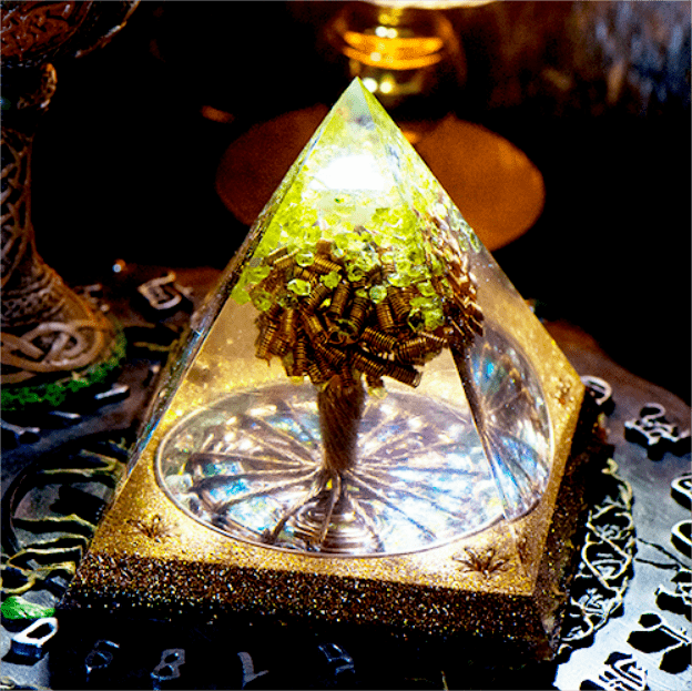 Olivenorma Albero della vita Peridoto Piramide di orgone
