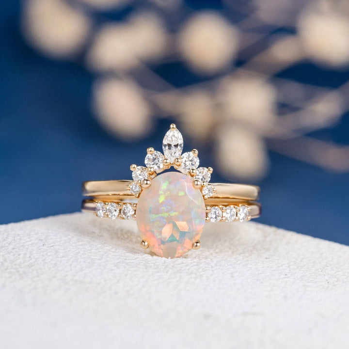 Olivenorma Anello di fidanzamento in oro rosa con opale ovale antico