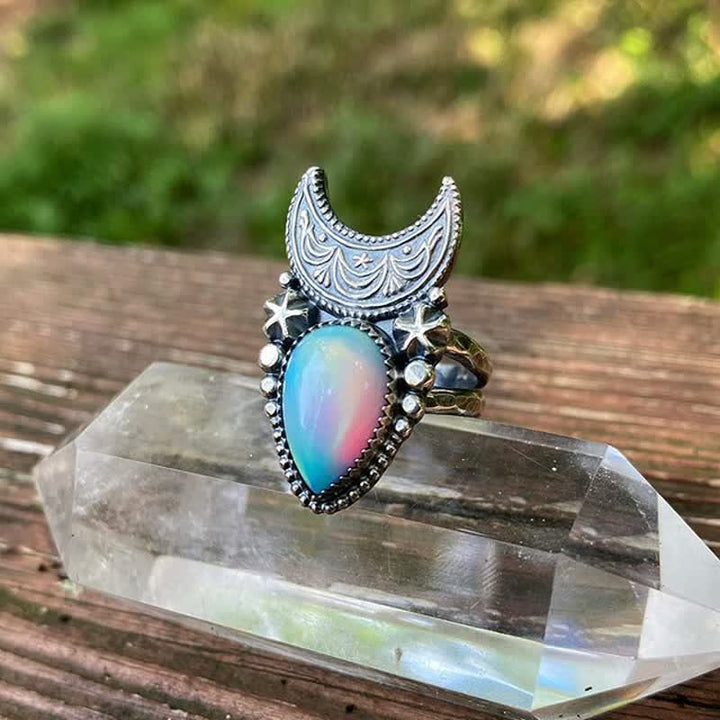 Collana vintage Olivenorma con goccia d'acqua e luna in pietra di luna