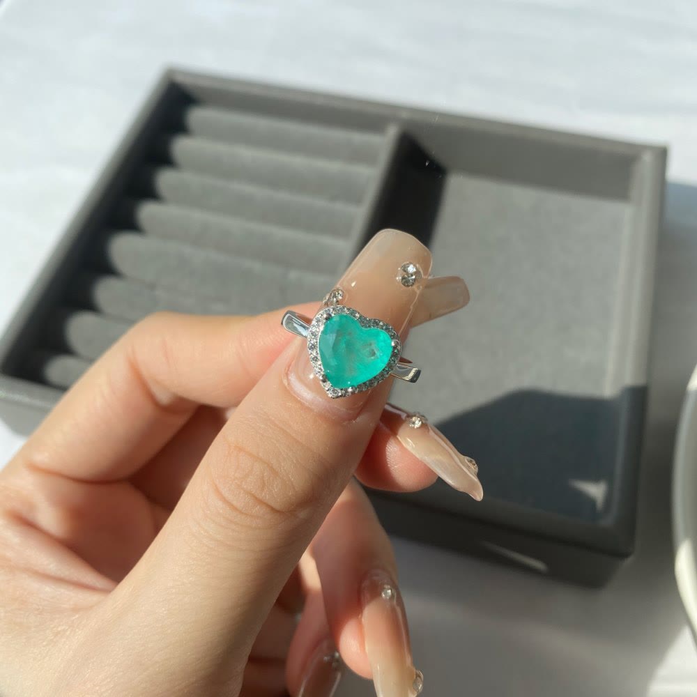 Anello squisito con tormalina Paraiba a forma di cuore Olivenorma
