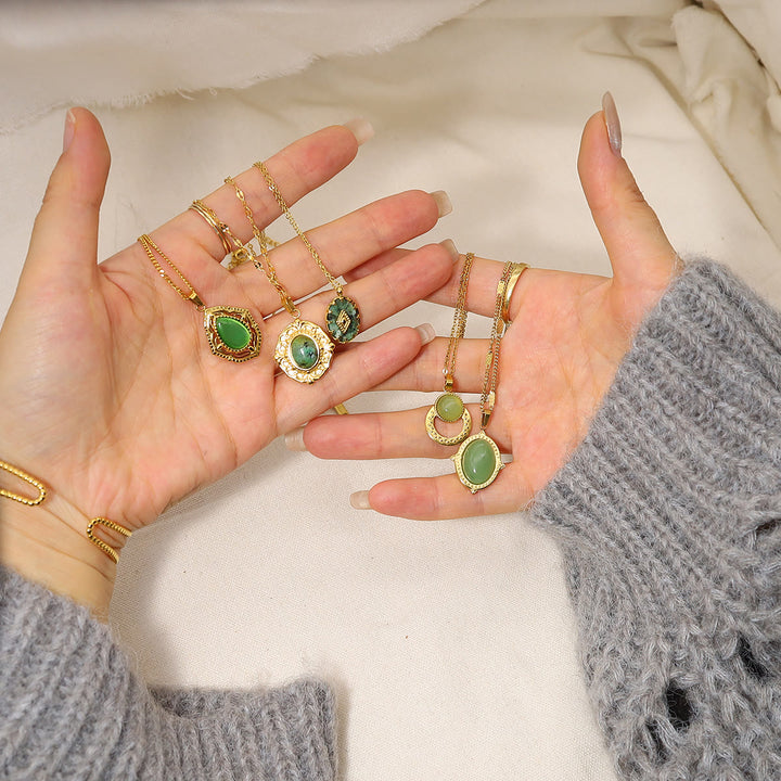 Collana con ciondolo ovale turchese africano verde Olivenorma 