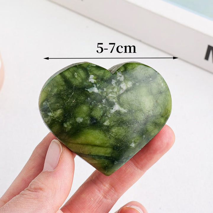 Pietra da gioco in avventurina verde Olivenorma con cuore di cristallo