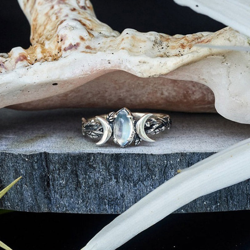 Anello con luce lunare in pietra di luna Olivenorma 