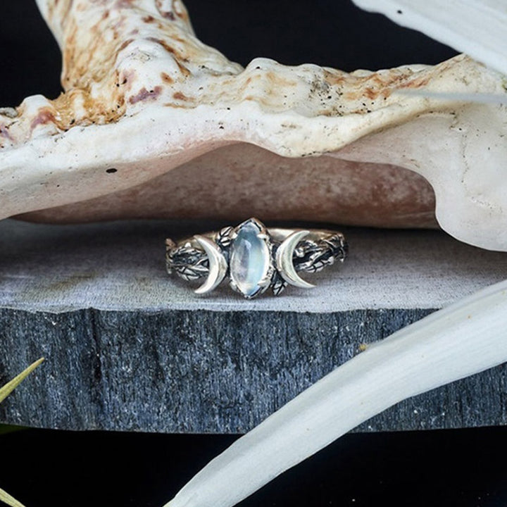 Anello con luce lunare in pietra di luna Olivenorma 