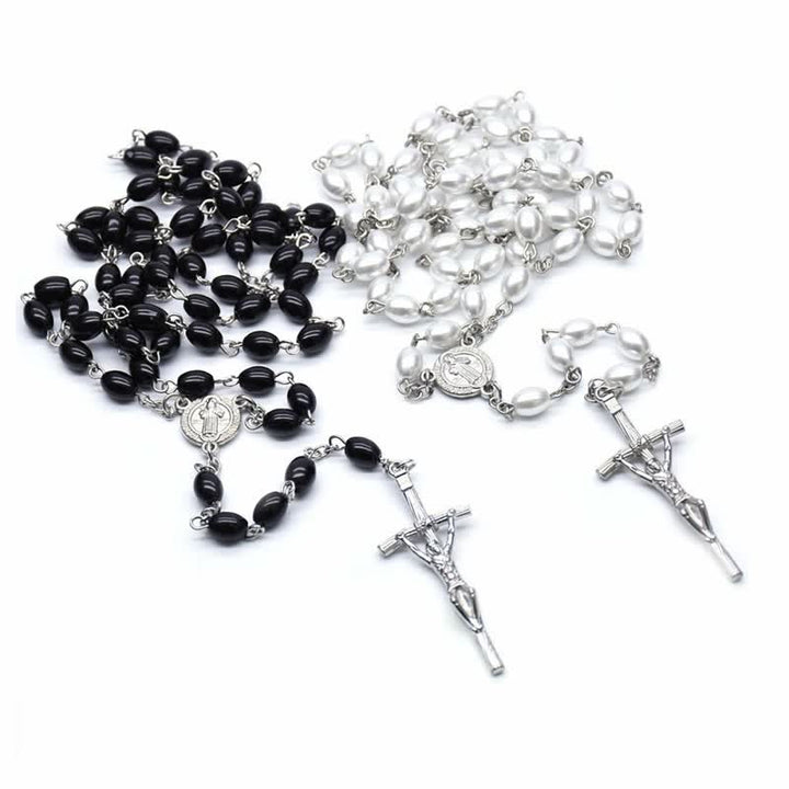 Collana rosario Olivenorma con croce gotica in onice nero o perla