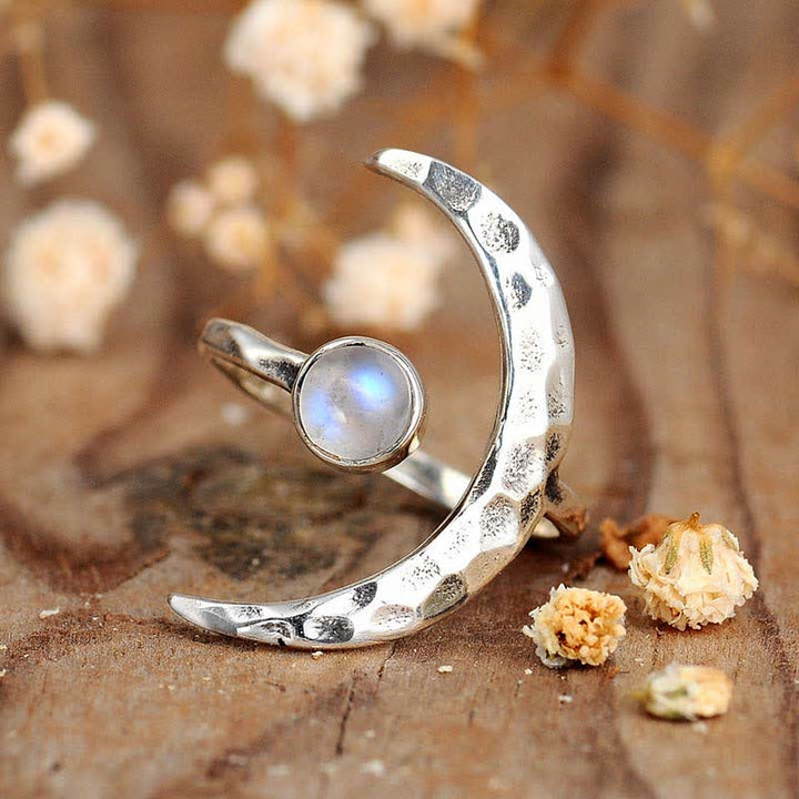 Anello con mezzaluna in pietra di luna Olivenorma