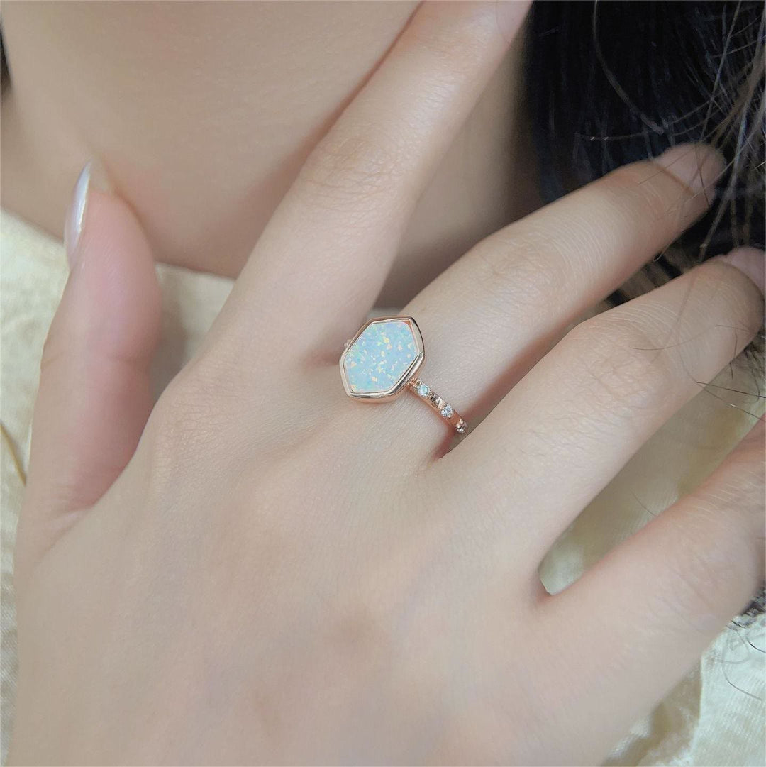 Anello Olivenorma Hexagon Opal Zircone grezzo
