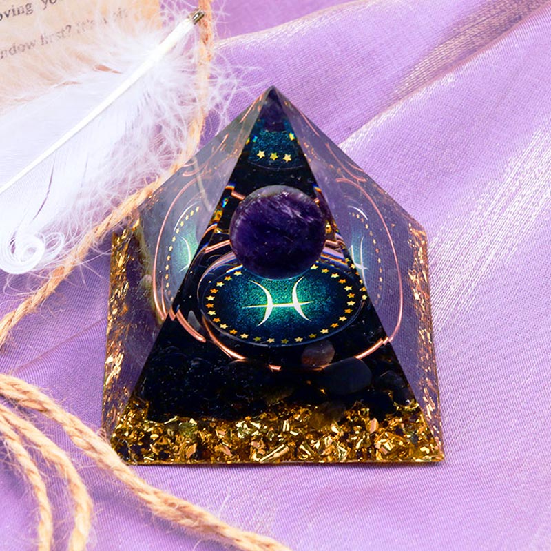 Sfera di ametista Olivenorma con piramide di orgone in ossidiana Zodiaco Pesci 