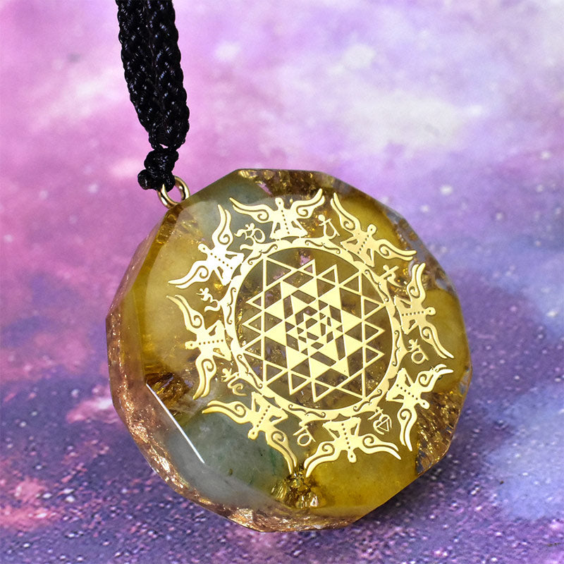 Collana con simbolo del cubo di Metatron in avventurina verde e cristallo trasparente Olivenorma 