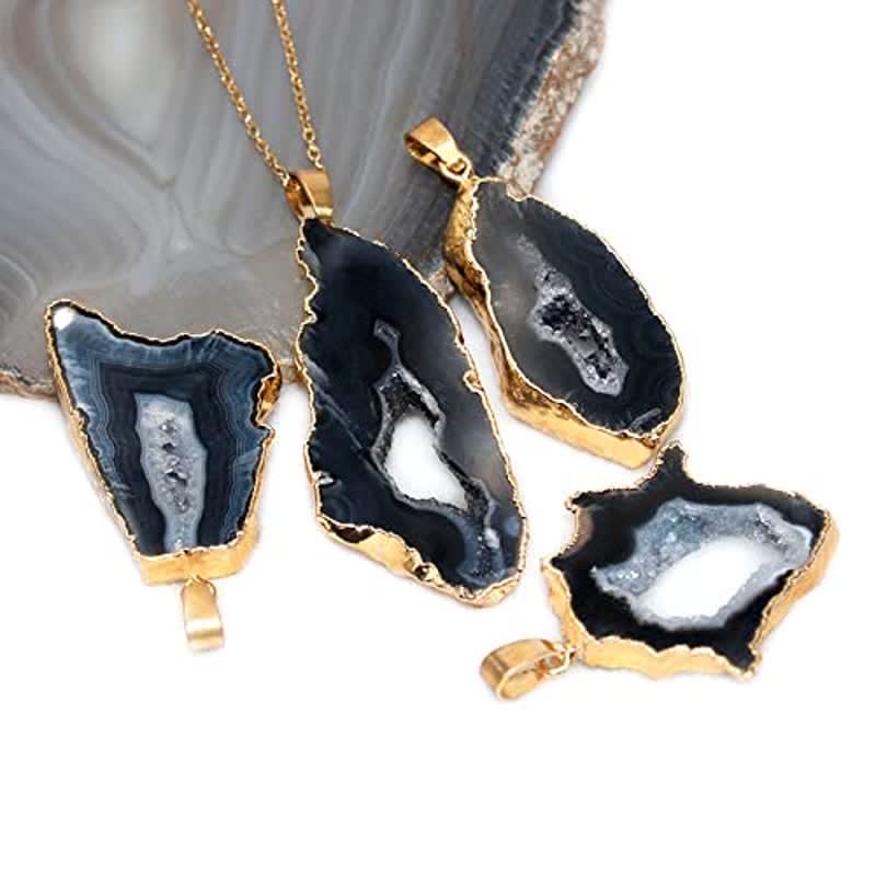 Collana con fetta di cristallo grezzo irregolare Olivenorma