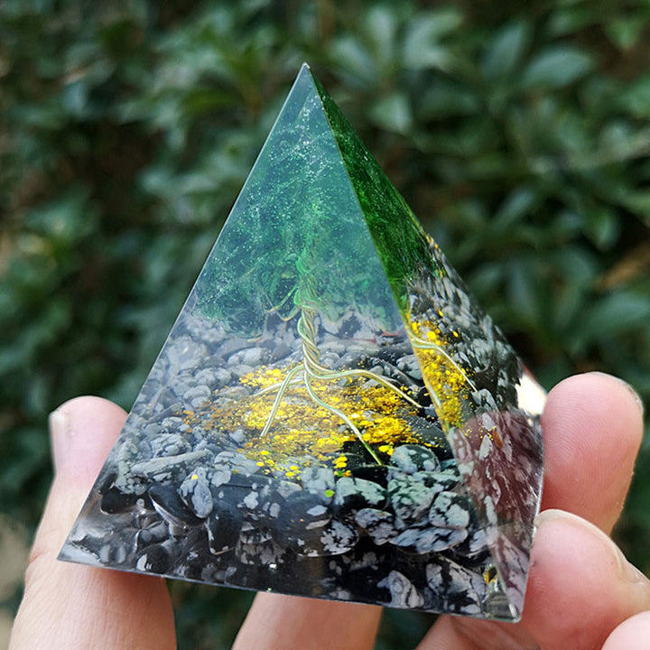 Piramide di orgone in alabastro Olivenorma 