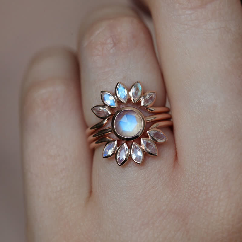 Olivenorma "Tide Goddess" - Anello in 3 pezzi con pietra di luna e fiore di sole
