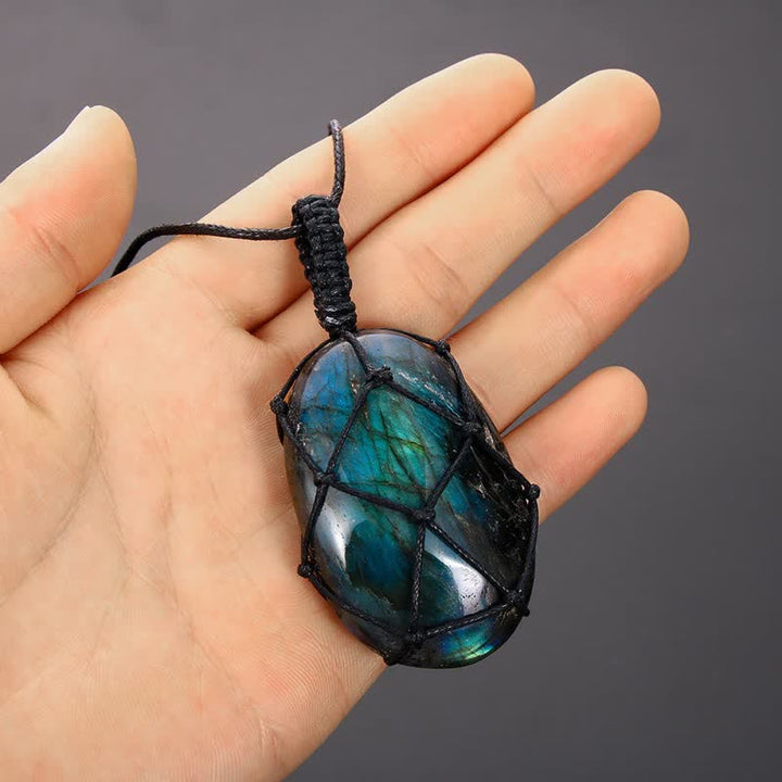 Collana in pietra di labradorite naturale con cuore di drago avvolto in Olivenorma