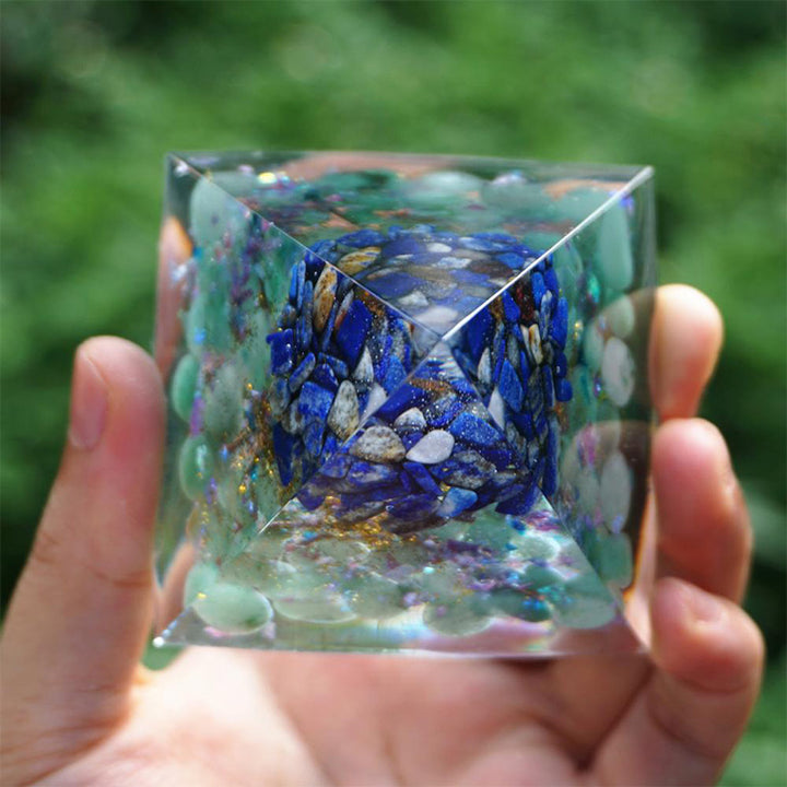 Olivenorma Lapislazzuli con avventurina verde Albero della vita Piramide di orgone