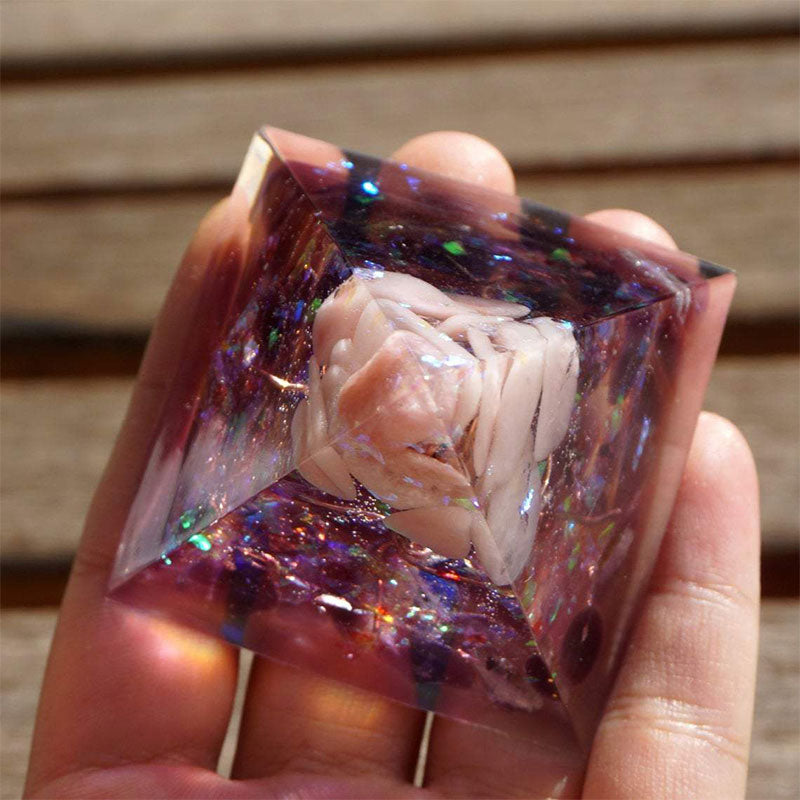 Olivenorma Albero della vita Piramide di orgone in opale rosa con ametista 