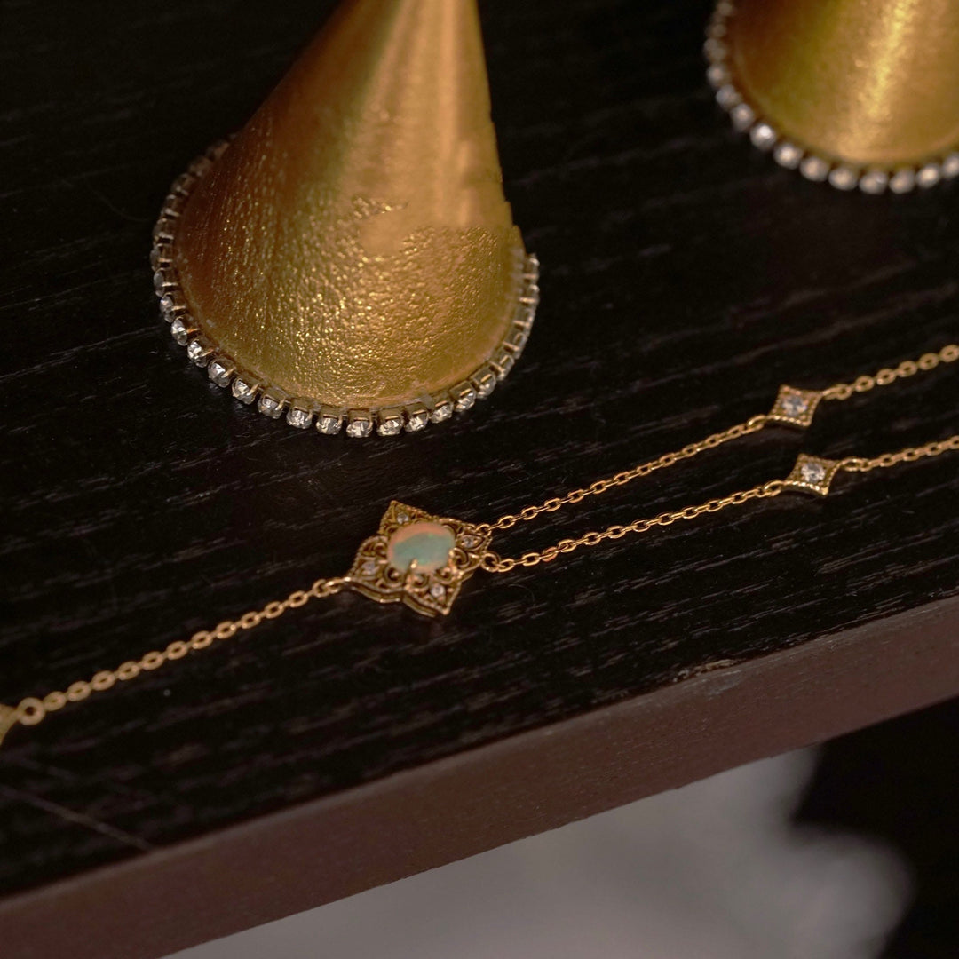 Collana Olivenorma Vintage Petali Opale in oro 14k