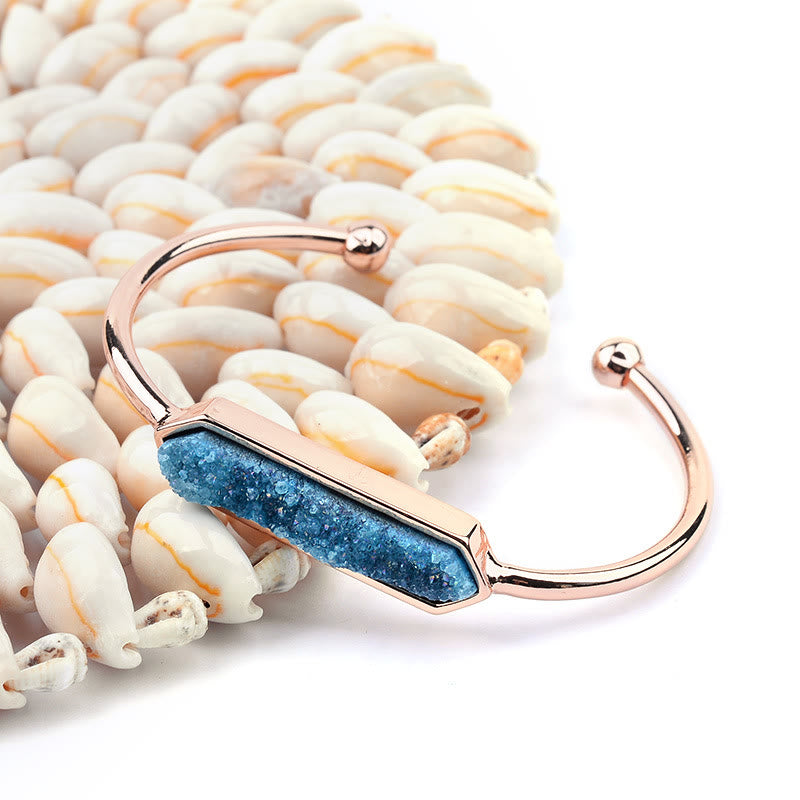 Olivenorma Bracciale rigido in rame e metallo con cristalli naturali 