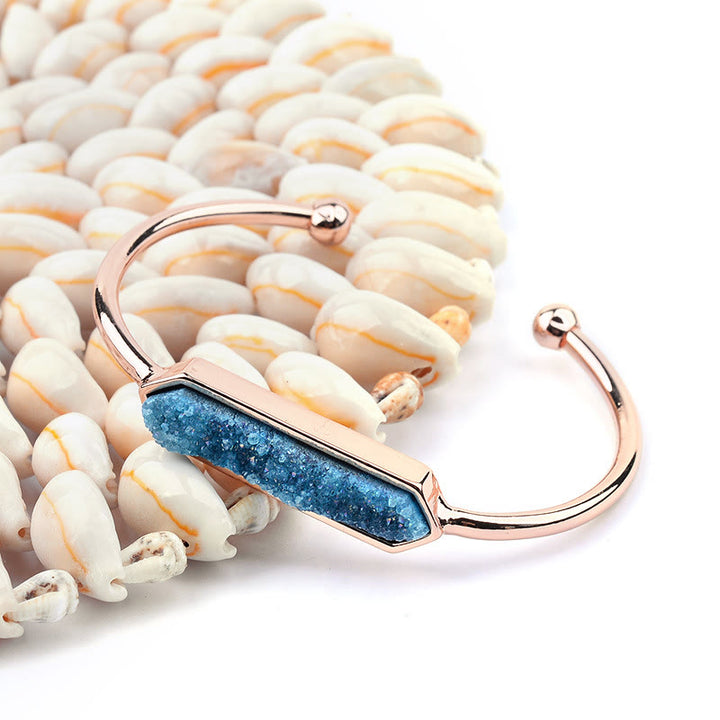 Olivenorma Bracciale rigido in rame e metallo con cristalli naturali 