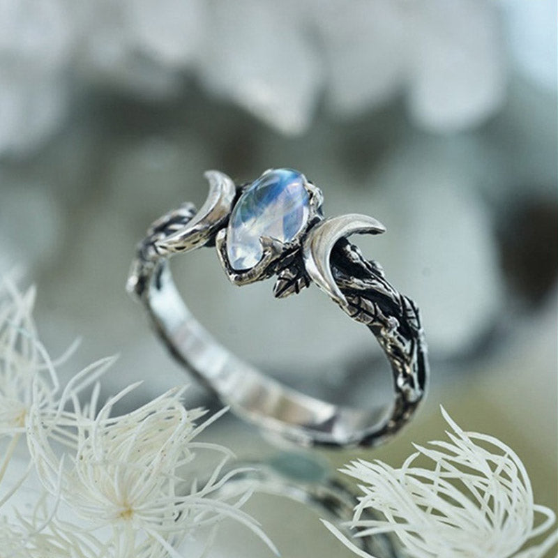Anello con luce lunare in pietra di luna Olivenorma 