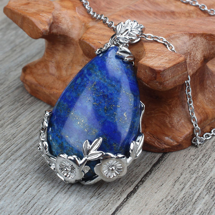 Collana con goccia d'acqua in pietra naturale e prugna