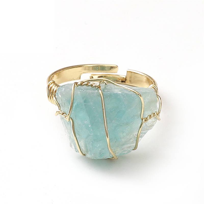 Anello irregolare in cristallo naturale