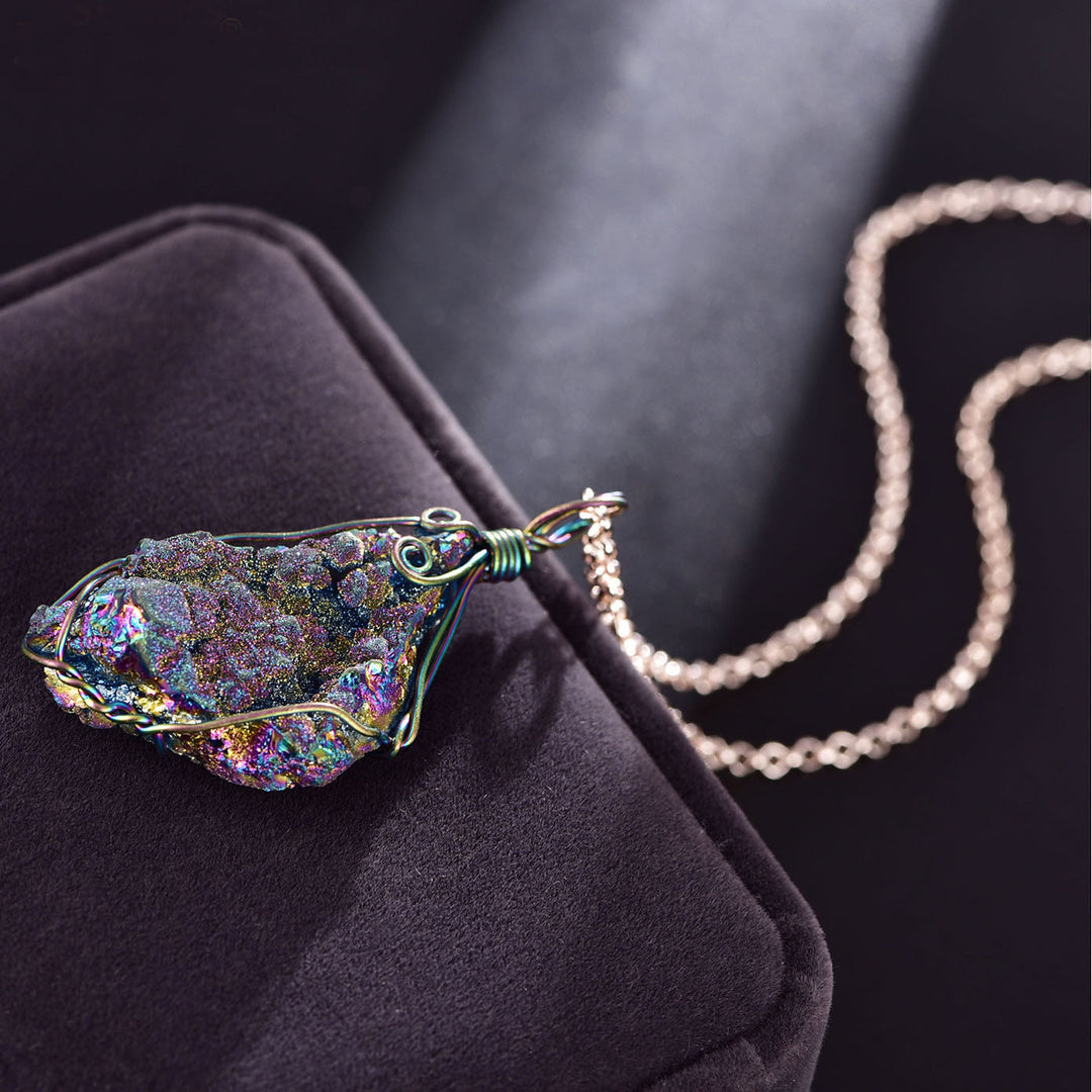 Collana con geode di pietra irregolare di labradorite naturale Olivenorma