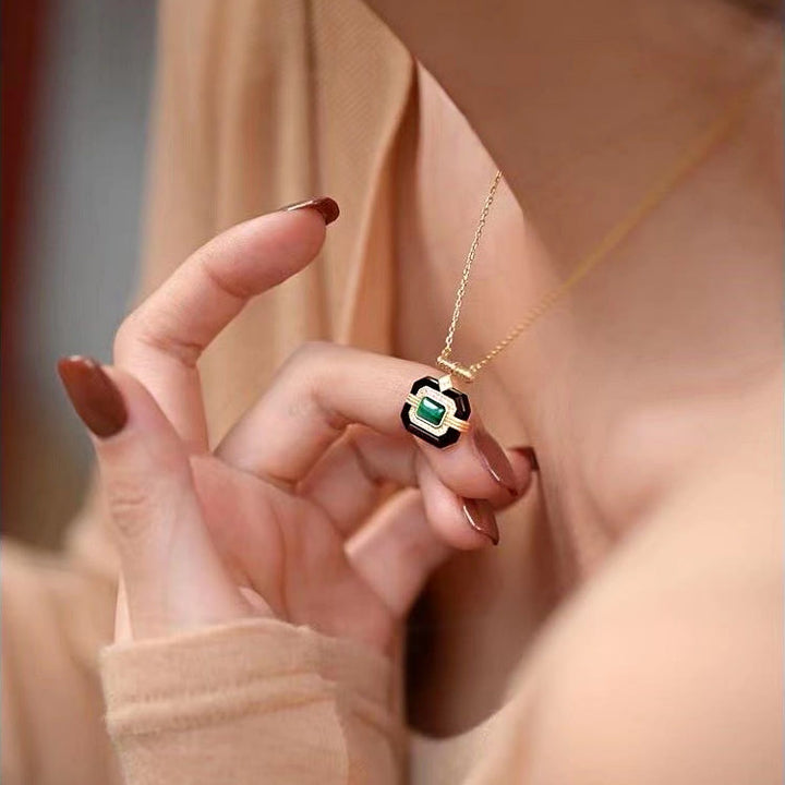 Collana vintage Olivenorma "Oltre l'Oasi" in smeraldo