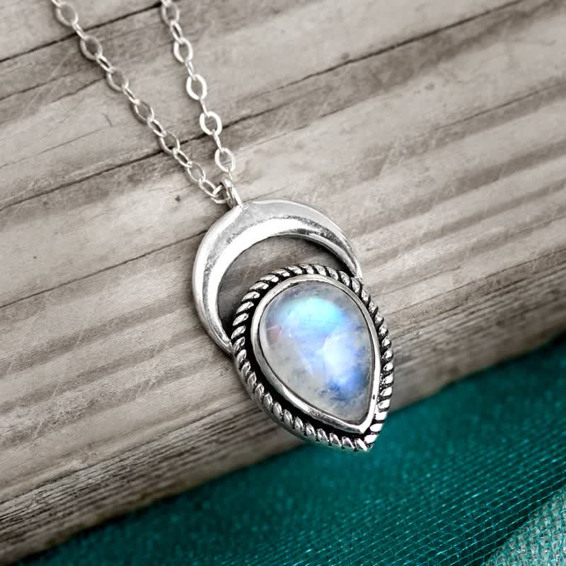 Collana Olivenorma Bohemia Sliver Crescent Moonstone