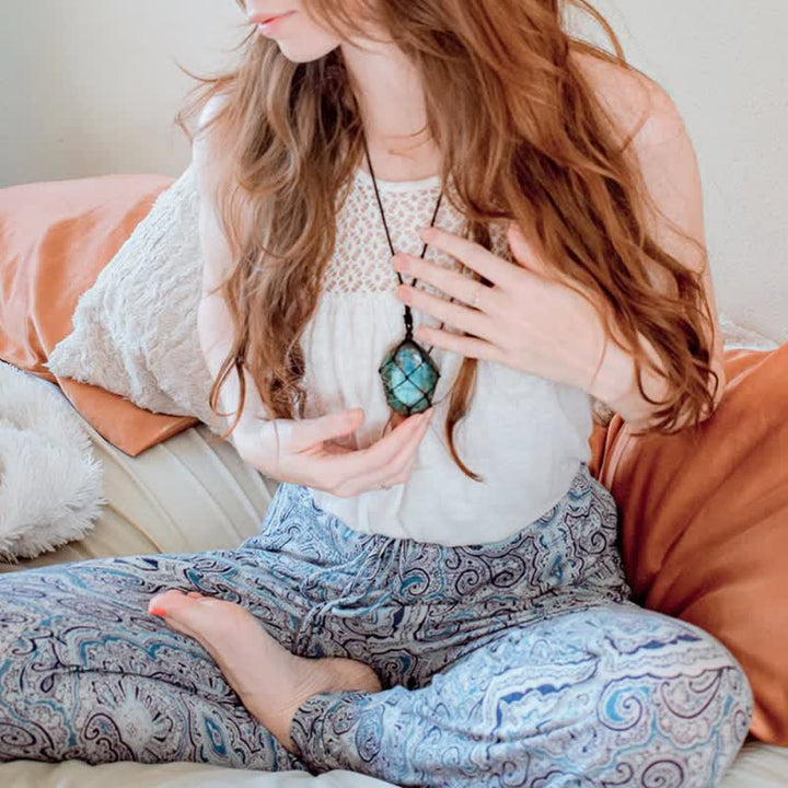 Collana di labradorite a forma di cuore di drago Olivenorma 