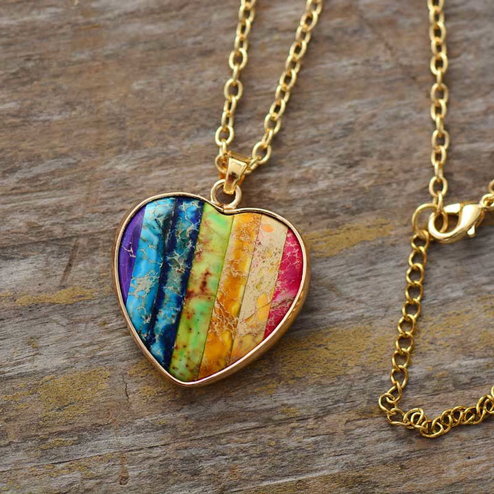 Collana con ciondolo a forma di cuore con 7 chakra Olivenorma