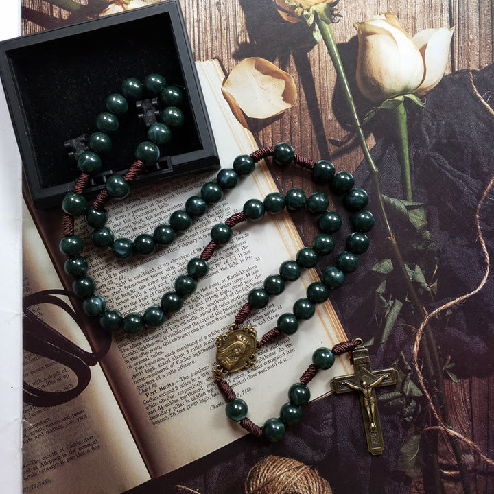 Collana con ciondolo a croce con medaglia sacra in agata muschiata Olivenorma