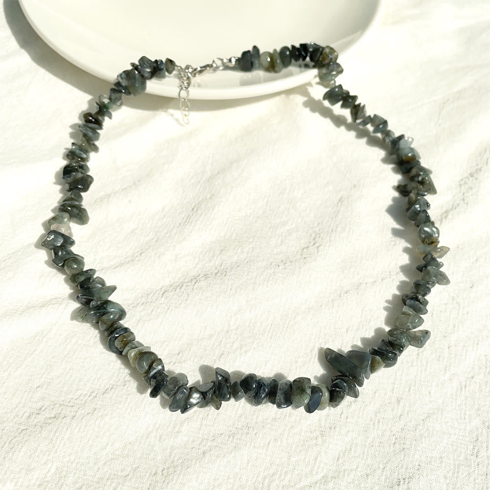 Collana con pietra di cristallo lucidata di forma irregolare Olivenorma