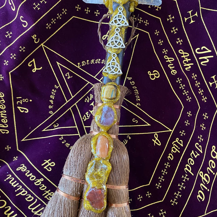 Olivenorma Cristallo naturale Magia Espulsione Props Wicca Scopa Ornamento