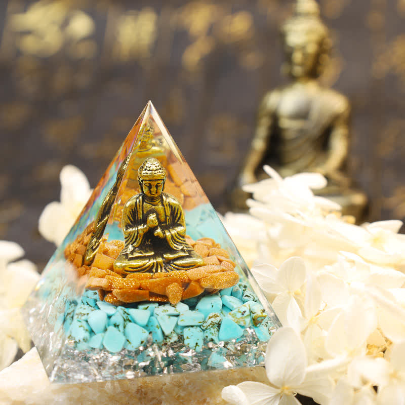 Piramide di arenaria Olivenorma con Buddha in orgone turchese 