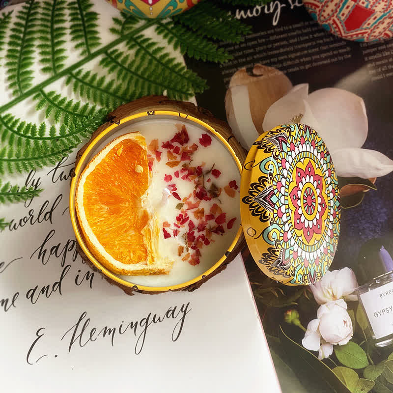 Candela aromatica con fiori secchi naturali