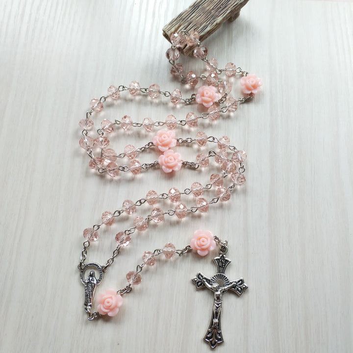 Collana rosario con ciondolo a croce di Gesù in quarzo rosa Olivenorma 