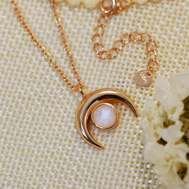 Collana con ciondolo a forma di luna in pietra di luna naturale Olivenorma