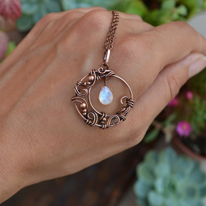 Collana con mezzaluna in pietra di luna creativa della Boemia Olivenorma