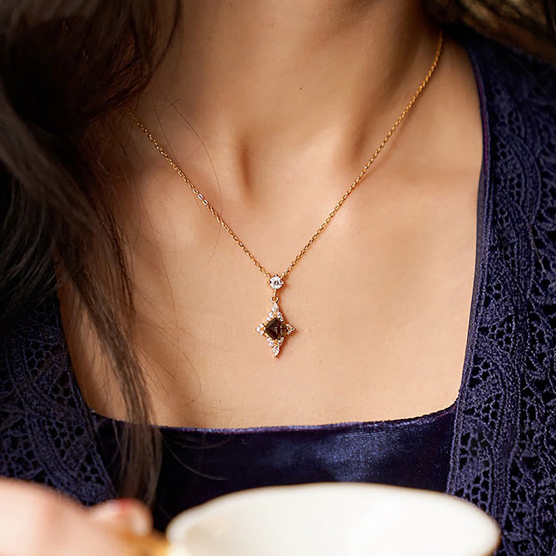 Olivenorma"Eternal Bliss" - Collana con topazio blu naturale di Londra 