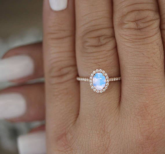 Anello di lusso in oro rosa con pietra di luna Olivenorma 