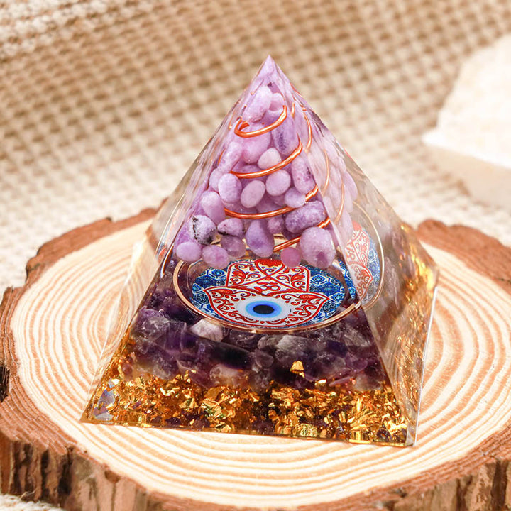 Piramide di protezione in orgone Hamsa con ametista Olivenorma e giada viola 